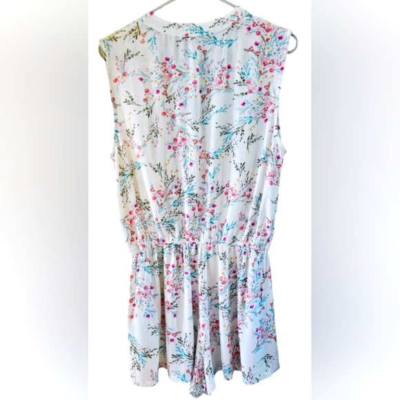 Lily Rose Ruffled Button Front Romper - Picture 6 of 9